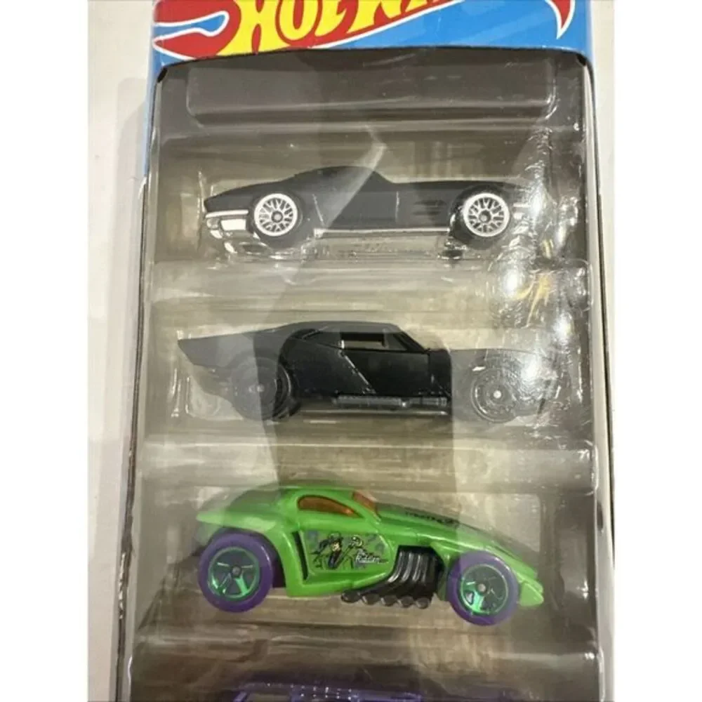 HOT WHEELS THE BATMAN 5PACK‎ Corvette Batmobile Riddler Penguin Catwoman